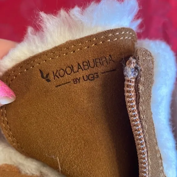 Brand New Koolaburra by UGG Lytta Winter Short Chestnut Sherpa Suede Boots