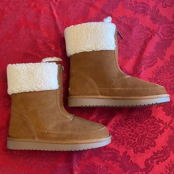 Brand New Koolaburra by UGG Lytta Winter Short Chestnut Sherpa Suede Boots