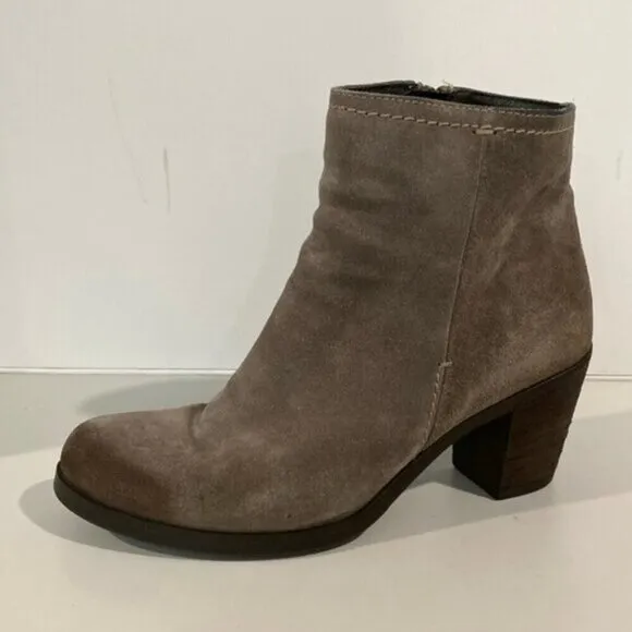 Browns Suede Heeled Ankle Boots Brown size 39