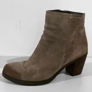 Browns Suede Heeled Ankle Boots Brown size 39