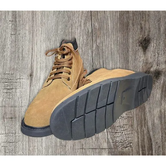 Calto tan suede boots. Size 9