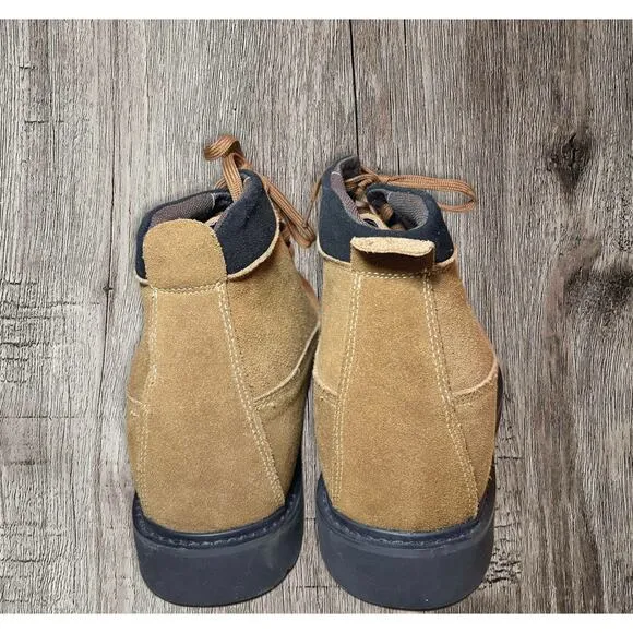 Calto tan suede boots. Size 9