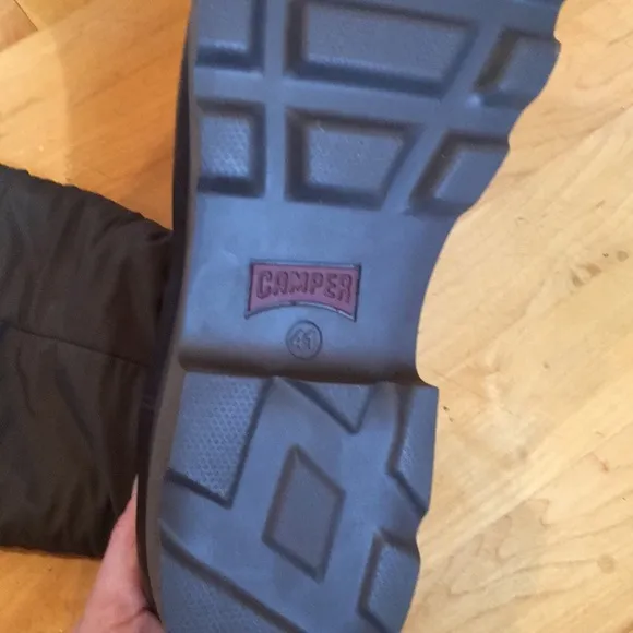 Camper insulated lug sole rain snow boots! Only worn once!