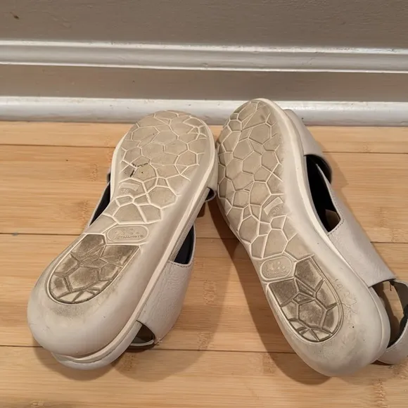 Camper Women's Cream Leather Balloon Sandals 38