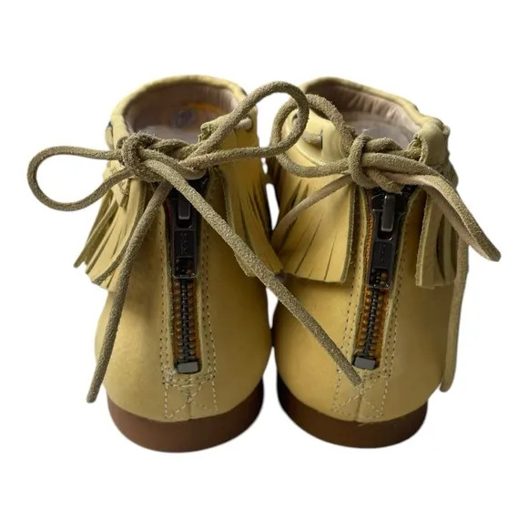 Caterpillar Women’s Jazmyne Light Yellow Leather Fringe Boho Sandals