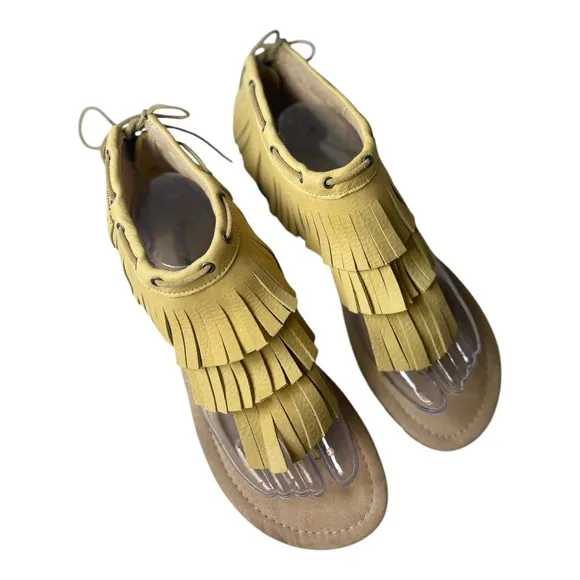 Caterpillar Women’s Jazmyne Light Yellow Leather Fringe Boho Sandals