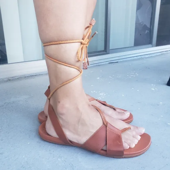 Chaco Leather Lace-up gladiator Sandals sage mapel size 10
