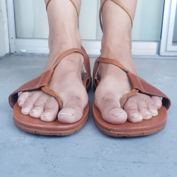 Chaco Leather Lace-up gladiator Sandals sage mapel size 10