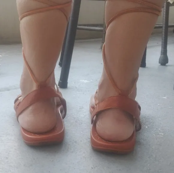Chaco Leather Lace-up gladiator Sandals sage mapel size 10