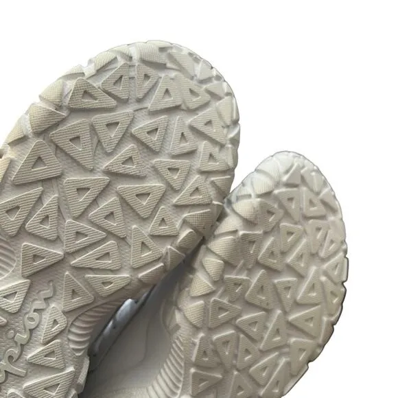 Champion Tank Chunky Sneakers In White Size 10