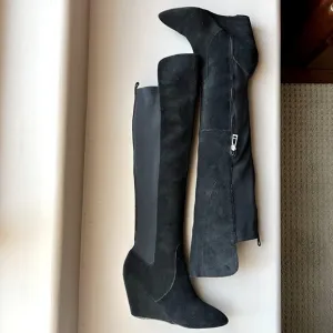 Charles by Charles David Black Suede Wedge Heeled Boots Women’s Size 7