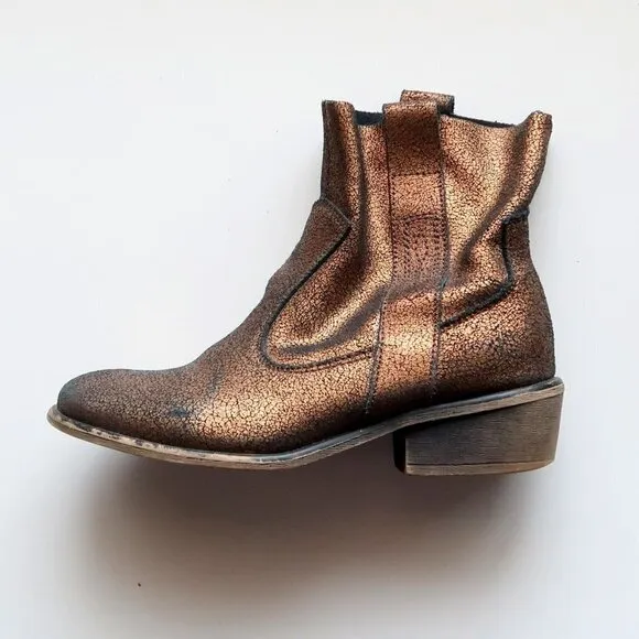 Charles David Bronze Leather Low Block Heel Ankle Boots / Booties Size 7