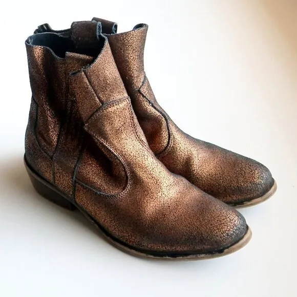 Charles David Bronze Leather Low Block Heel Ankle Boots / Booties Size 7