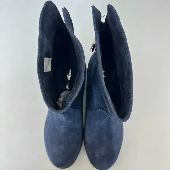 CHARLES DAVID Italy Navy Raden Suede Hanging Tassel Bootie Ankle Boots Sz 9 NWOB