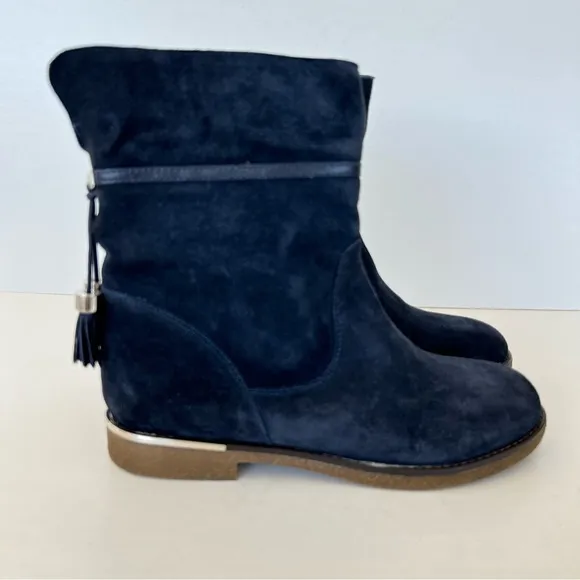 CHARLES DAVID Italy Navy Raden Suede Hanging Tassel Bootie Ankle Boots Sz 9 NWOB