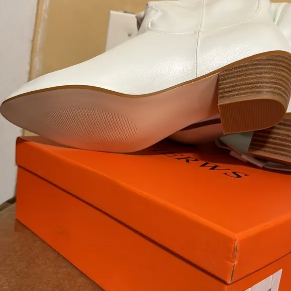 Cherws White Embroidered Boots