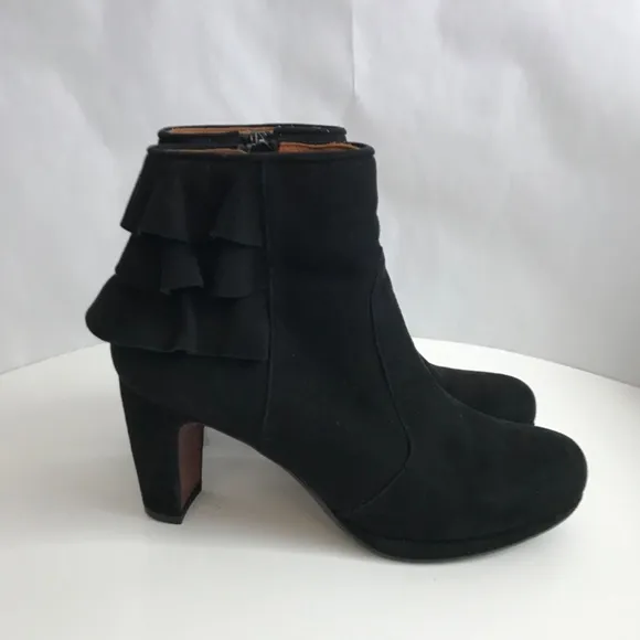 Chie Mihara Paxa Black Suede Platform Boots Size 38/8 Ruffle Back Made in Spain
