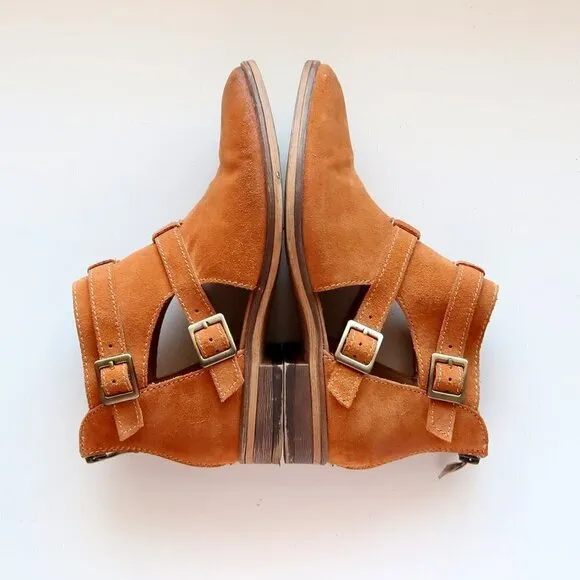 Chinese Laundry Dandie Tan Suede Low Block Heel Cutout Ankle Boots Booties Sz 7