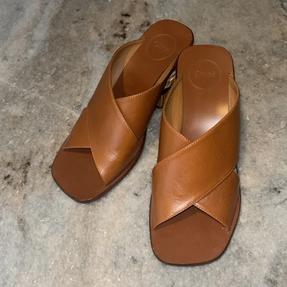 Chloe Laia Leather Sandals, size 39