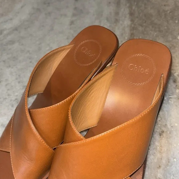 Chloe Laia Leather Sandals, size 39