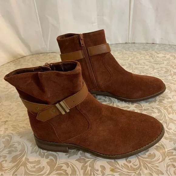 Clarks Ankle Boots ‘Camzin Strap’ Mahogany Suede Leather Ankle Boot Sz 7.5 NWT