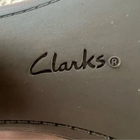 Clarks Artisan Palma Rena Side Zip Brown Western Heeled Ankle Boot Bootie SZ 8.5