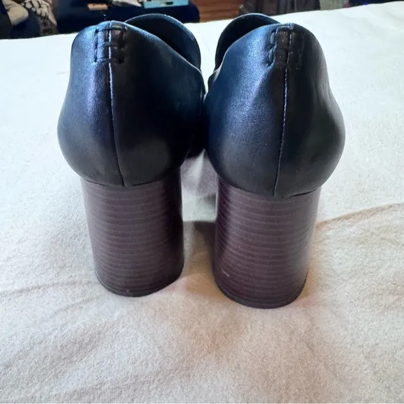 Clarks Black Heels Classic Design