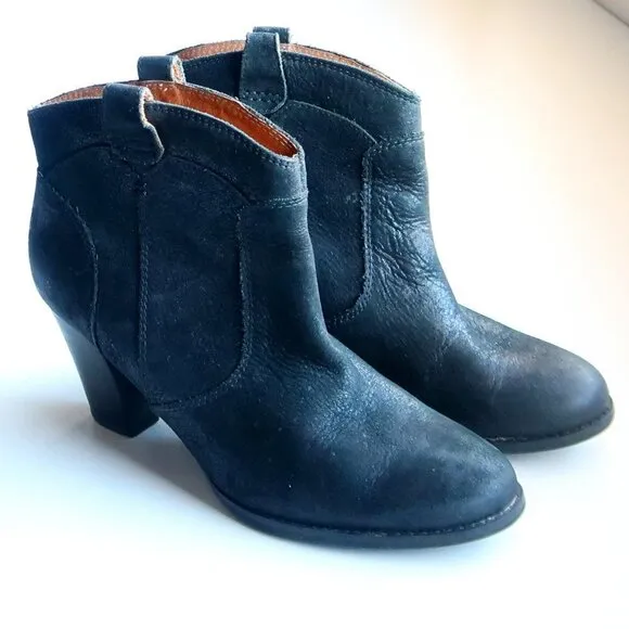 Clarks Black Nubuck Leather Block Heel Pull-on Ankle Boots Booties Size 8.5