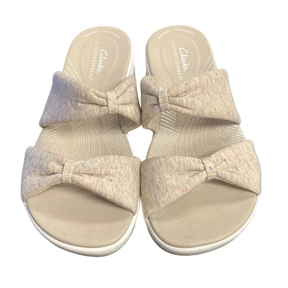 Clarks Cloudsteppers Sandals