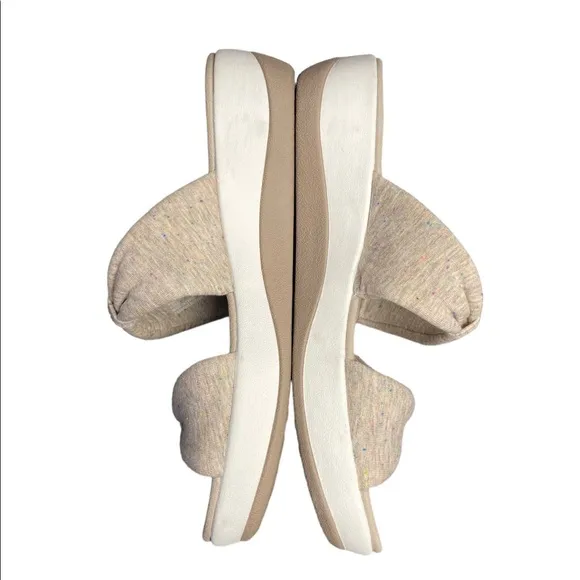 Clarks Cloudsteppers Sandals
