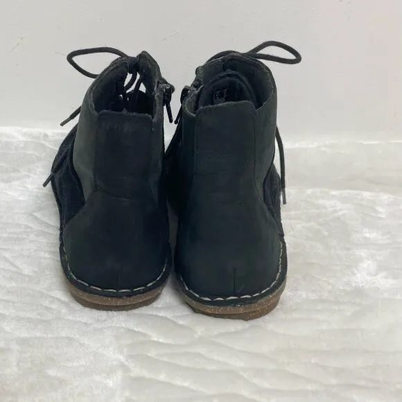 Clarks Collection Women's Sz 9 Tamitha Key Black Suede Lace-up Chukka Ankle Boot