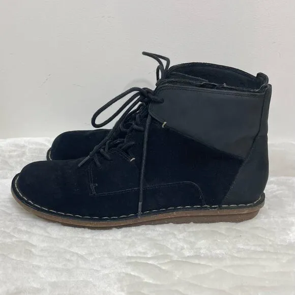Clarks Collection Women's Sz 9 Tamitha Key Black Suede Lace-up Chukka Ankle Boot