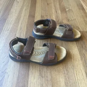 Clarks Men's Hapsford Creek Sandals Brown Tumbled Leather Sz 10.5 Outdoor Beach
