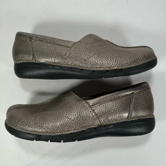 Clarks Un Loop Stride Pebble Metallic Leather Slip On Shoes Women's Size 9M