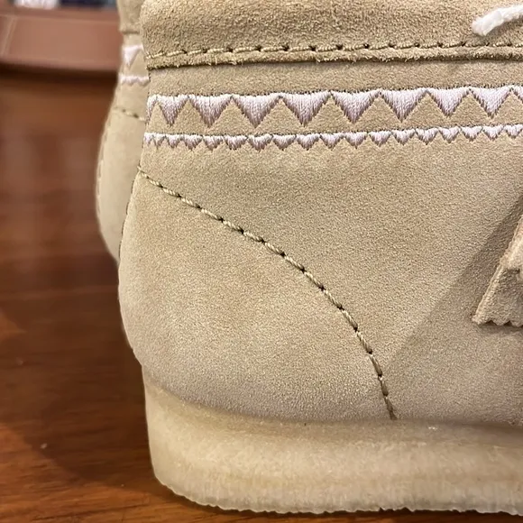 Clarks Wallabee Chukka Boots Faux Fur Tan Interest new Women’s Size 6