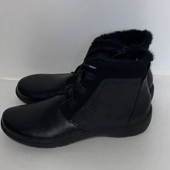 Clarks Women's Black Leather Collection Cora Chai Ankle Boots Size 9.5 NWT