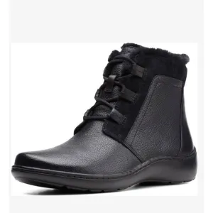 Clarks Women's Cora Chai Ankle Black Boots Size 7