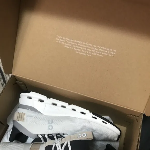 👟Cloudnova Women Shoes new with box 100% Authentic