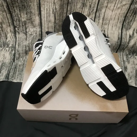 👟Cloudnova Women Shoes new with box 100% Authentic