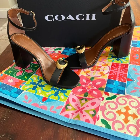 COACH BLACK LEATHER MAYA SANDALS
