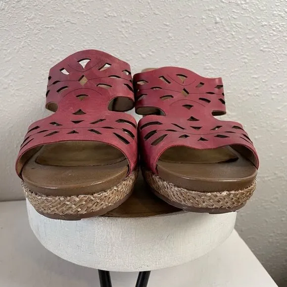 Cobb Hill Red Leather Wedge Sandals Size 11M EUC