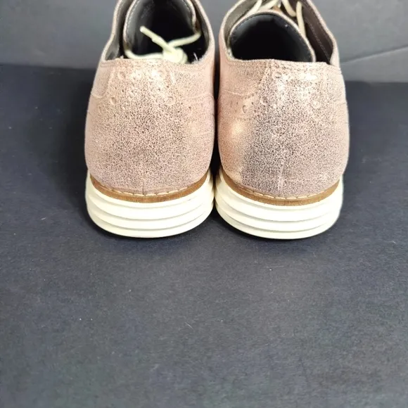 Cole Haan Grand OS Wingtip Casual Dress Sneaker Rose Gold Shimmer Women's Sz 6B