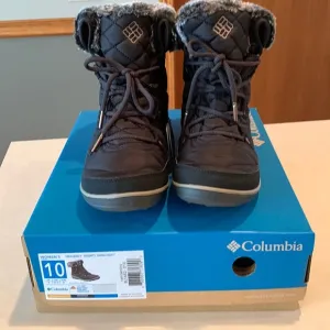 Columbia Heavenly Shorty Omni-Heat Boots, size 10. NIB