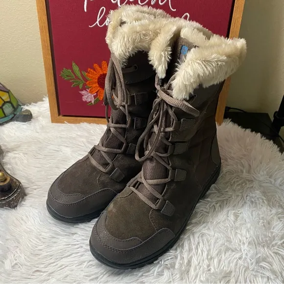Columbia Women's Ice Maiden II Snow Boots Brown Size 9 Waterproof Mid-Calf