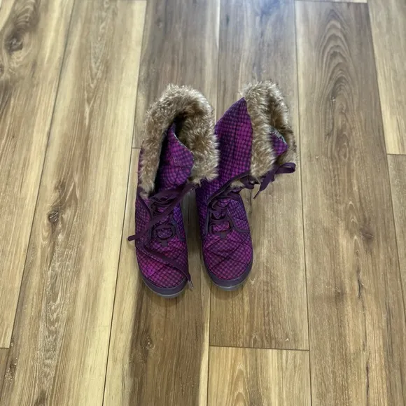 Columbia Women's minx mid faux fur Omni heat boots size 7