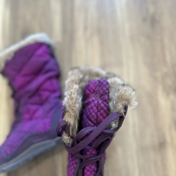 Columbia Women's minx mid faux fur Omni heat boots size 7