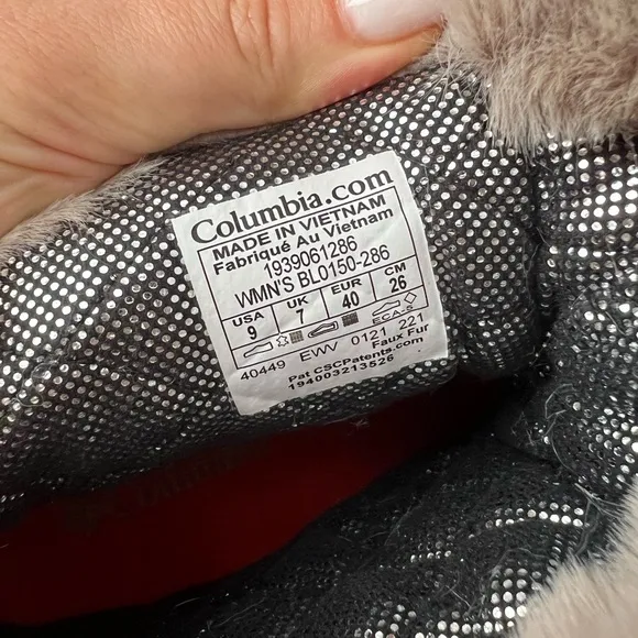 Columbia women’s Omni heat boots