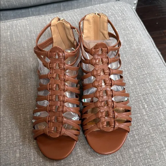 Comfortview Gladiator The Helen Sandal in Cognac