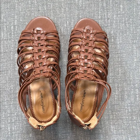 Comfortview Gladiator The Helen Sandal in Cognac