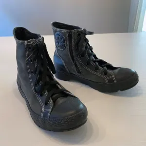 Converse Sneakers Size 3.5 Junior‎ Zip-Up Lace Boots Hi-Tops Suede Youth 626069C